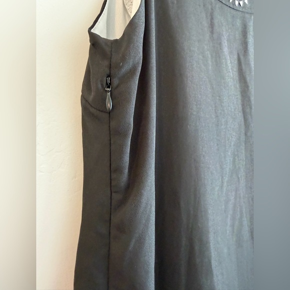 Romeo & Juliet Couture NWT Black Laser Cut Shift Dress Small Lined - Picture 4 of 5